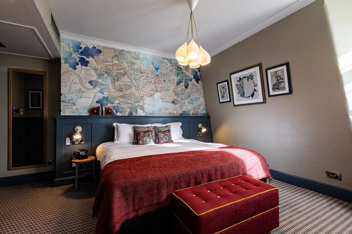 Room 5 of 36