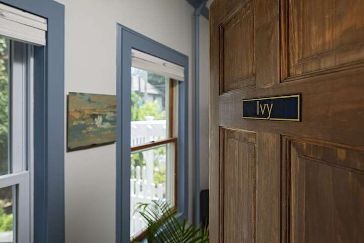 Room 5 of 16