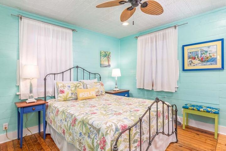 Room 8 of 43
