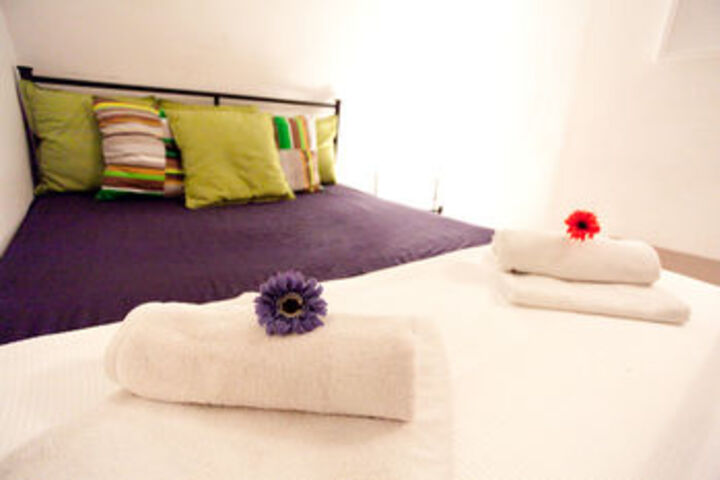 Room 10 of 25