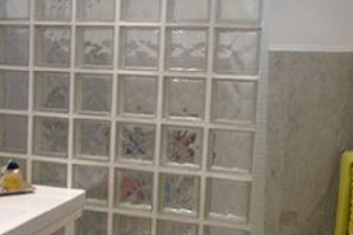 Room 2 of 18