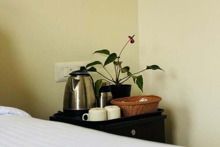 Room 13 of 38