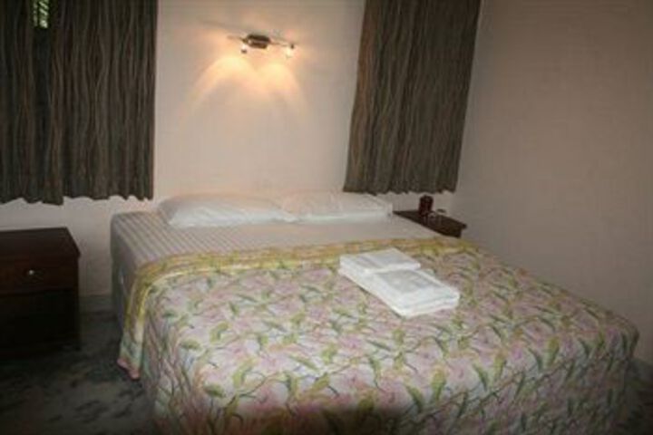 Room 12 of 14