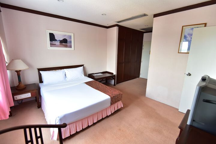 Room 18 of 55