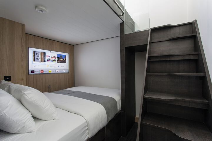 Room 5 of 38