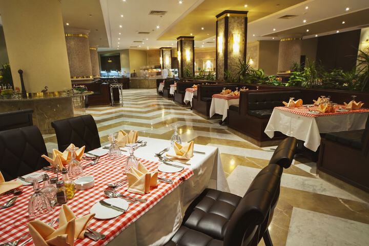 Dining 71 of 92