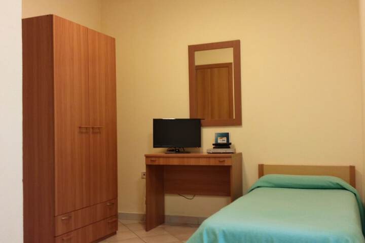 Room 4 of 52