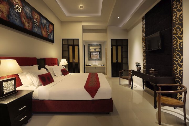 Room 4 of 34