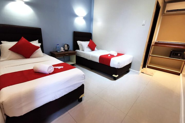 Room 5 of 25