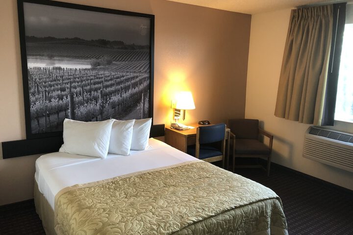 Room 7 of 52