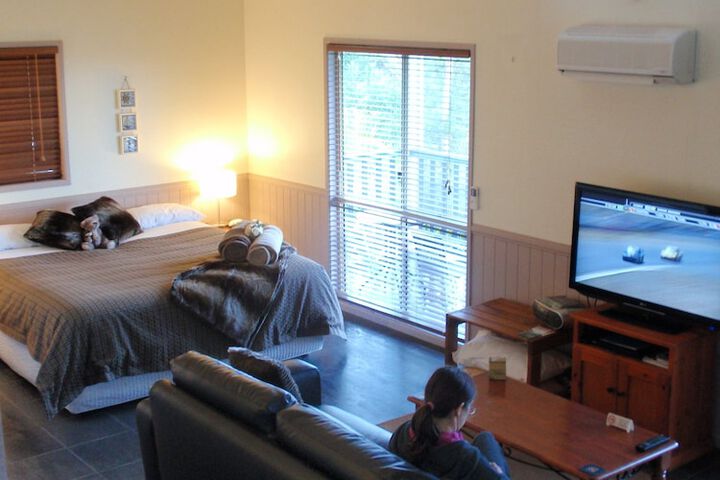 Room 15 of 37