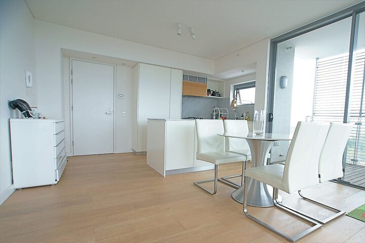 Room 12 of 21