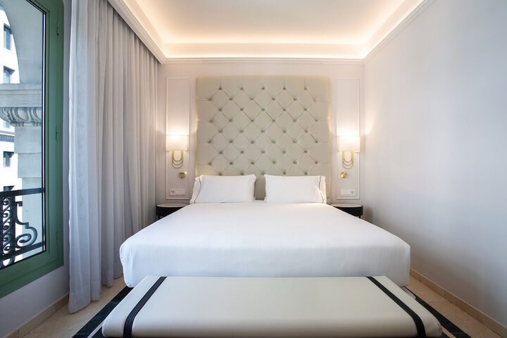 Room 10 of 31