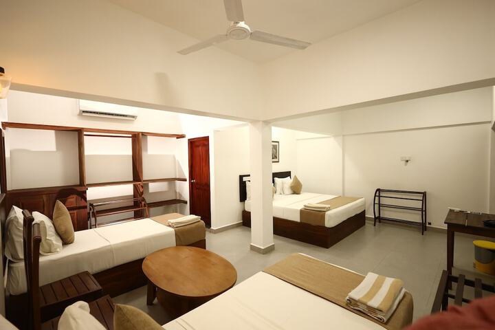 Room 14 of 40