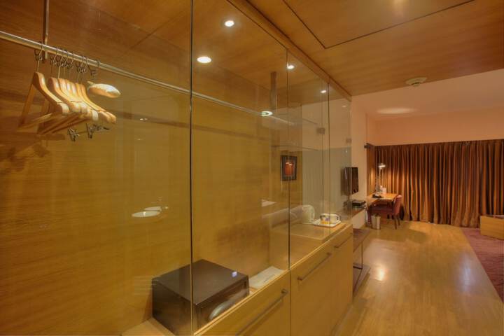 Room 42 of 125