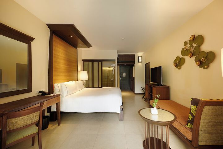 Room 34 of 151