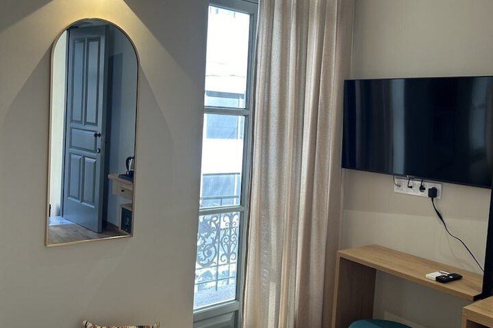 Room 15 of 86