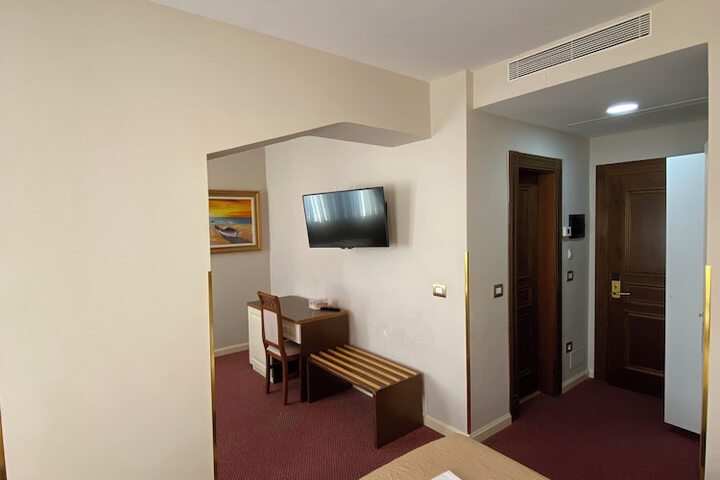 Room 21 of 58