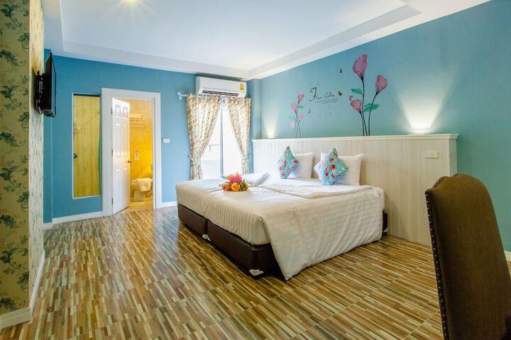 Room 28 of 60