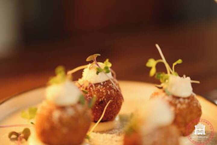 Dining 49 of 78