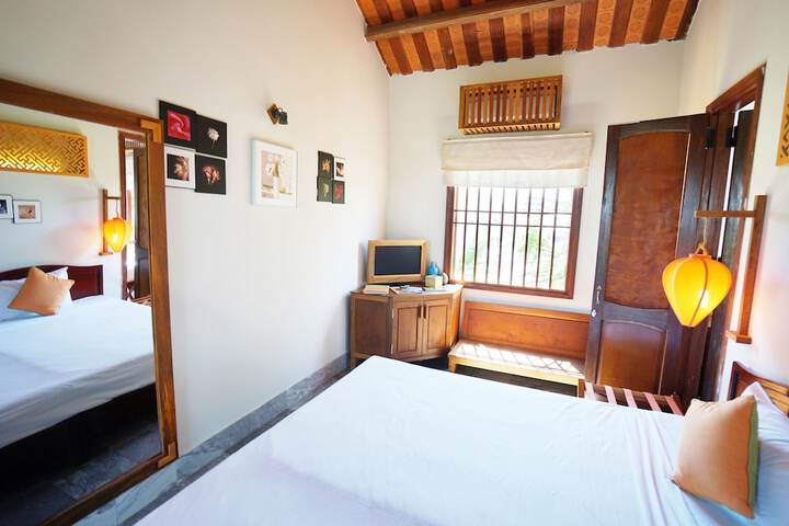 Room 4 of 52