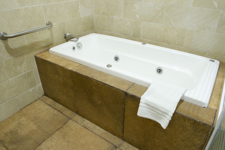 Hot Tub 27 of 53