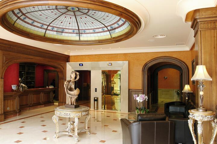 Hotel Interior 6 of 84