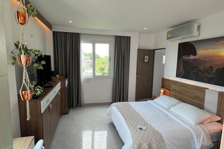 Room 62 of 102