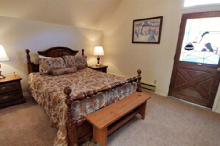 Room 16 of 18