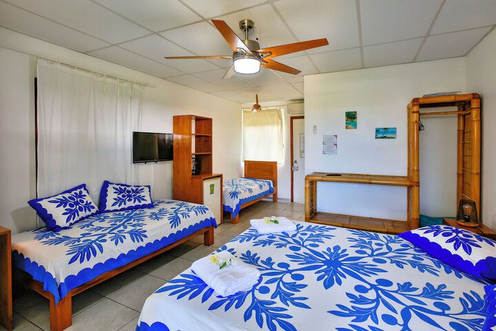 Room 12 of 80