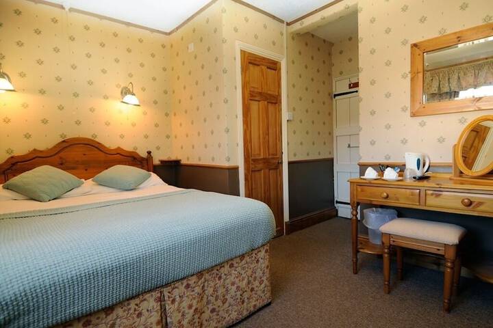 Room 2 of 15