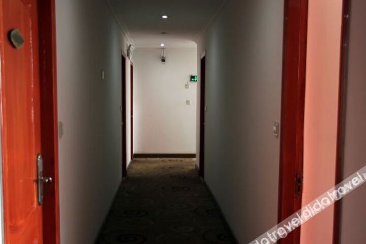 Hotel Interior 4 of 11