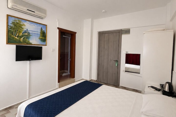 Room 12 of 53