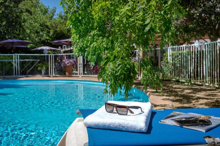 Hotel with Pool