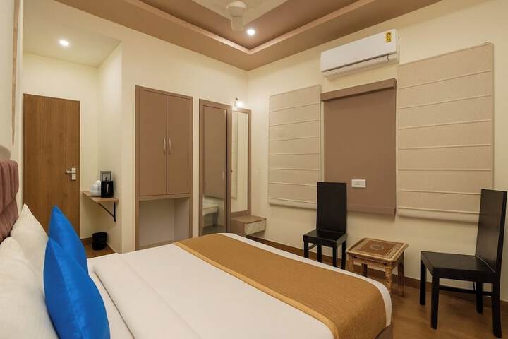 Room 26 of 39