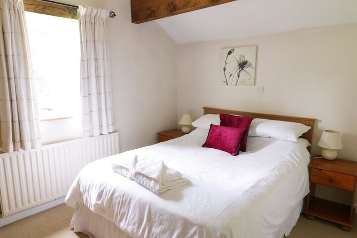 Room 3 of 6
