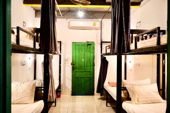 Room 38 of 155