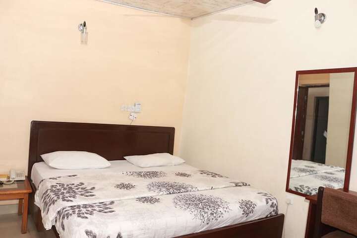 Room 3 of 21