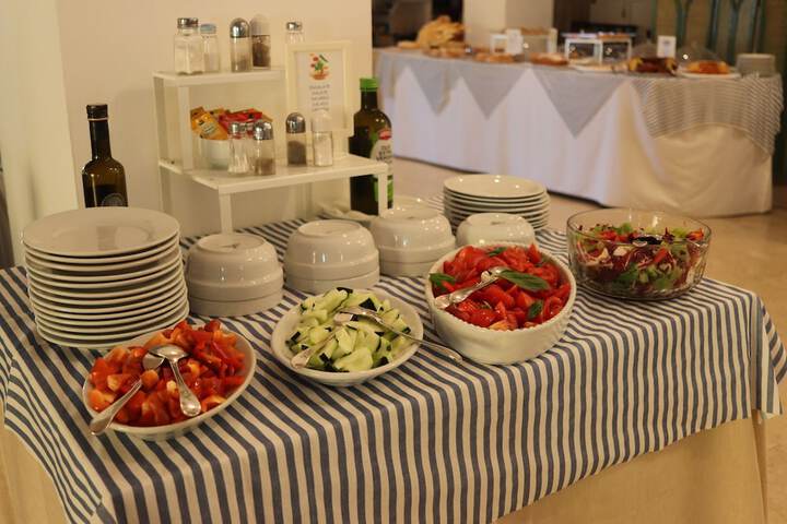 Breakfast/Coffee Service 57 of 94