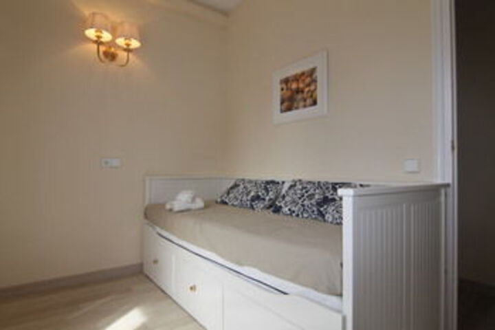 Room 34 of 140