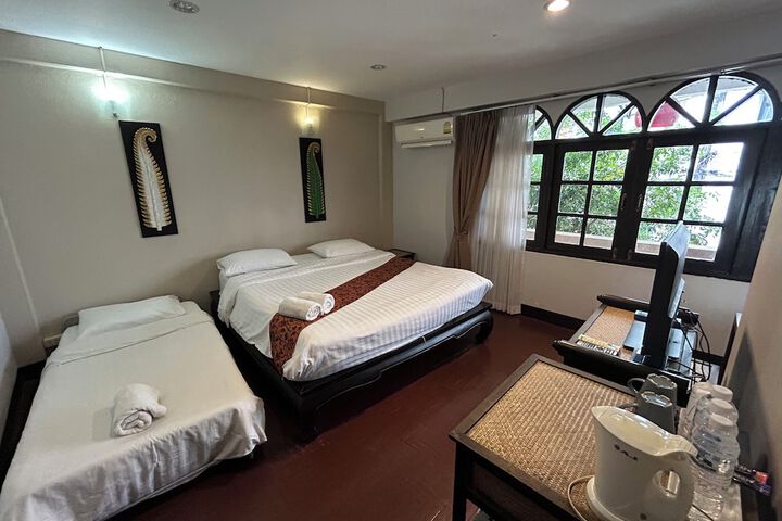 Room 27 of 62