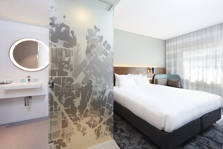 Room 17 of 72