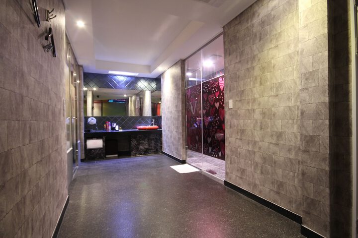 V Motel