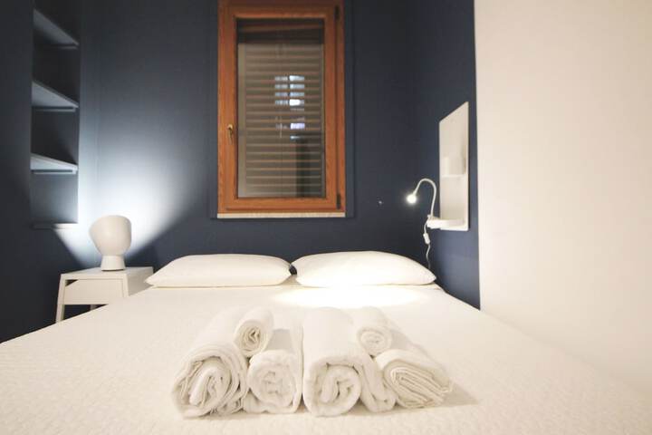 Room 1 of 13