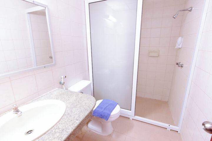 Room 12 of 25