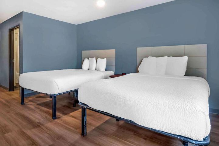 Standard Studio 1 Queen Bed (10 of 11)