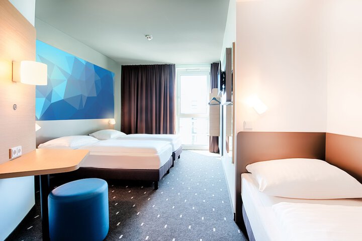 Room 3 of 34