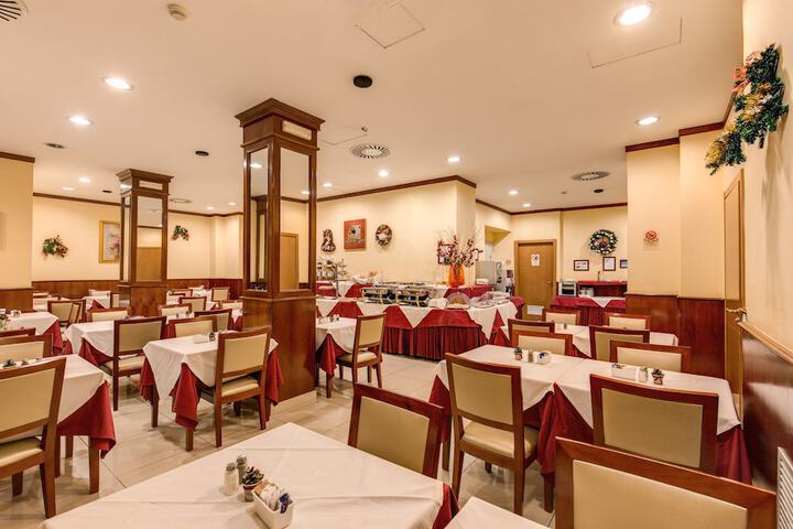 Dining 47 of 47