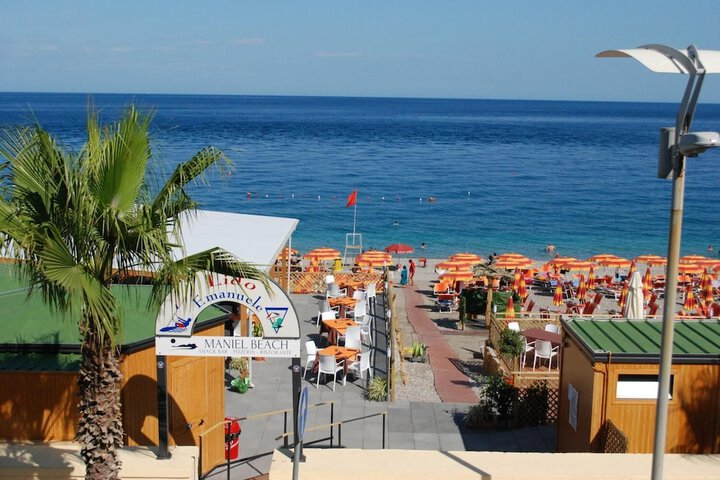 Beach 22 of 27