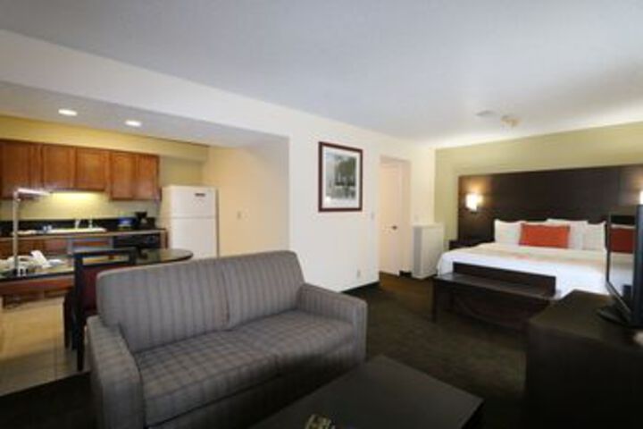 Room 44 of 107